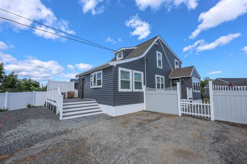 6 Highland Ave, Derry, NH, 03038-2608 | Card Image
