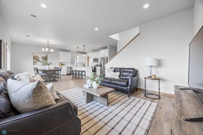 Living Room | Image 9