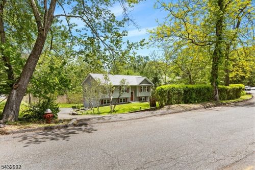 47 Winding Way, Byram Twp, NJ, 07821-4039 | Card Image