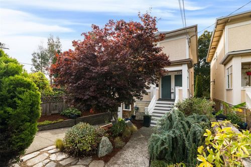 a-914 Russell St, Victoria, BC, V9A3Y2 | Card Image