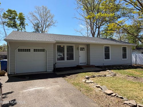 43 Lighthouse Dr, Manahawkin, NJ, 08050-2620 | Card Image