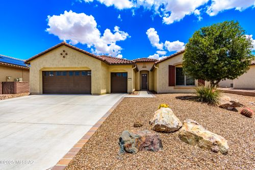 2129 E Madera Plateau Dr, Green Valley, AZ, 85614-5824 | Card Image