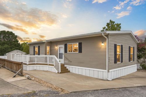 488 Royalty Ln, Branson, MO, 65616-3440 | Card Image