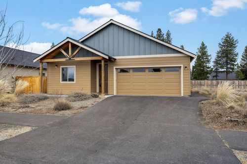16532 Pine Creek Dr, La Pine, OR, 97739-8895 | Card Image