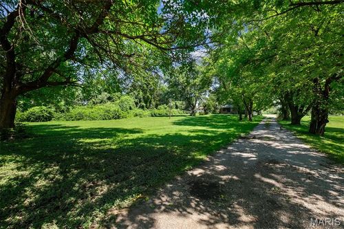 1625 Charbonier Rd, Florissant, MO, 63031-5401 | Card Image