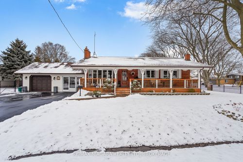 12 Aquadale Dr, Saint Catharines, ON, L2N3R6 | Card Image