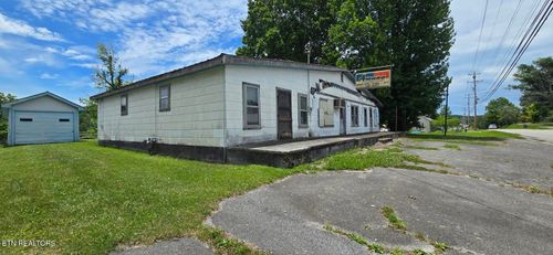 599 W 3rd Ave, Oneida, TN, 37841 | Card Image