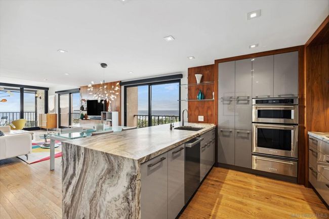UNIT-1205 - 2500 Torrey Pines Rd, Condo with 2 bedrooms, 2 bathrooms and 2 parking in La Jolla CA | Image 12