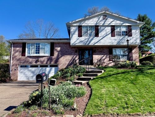 164 Penhurst Dr, Pittsburgh, PA, 15235-5321 | Card Image