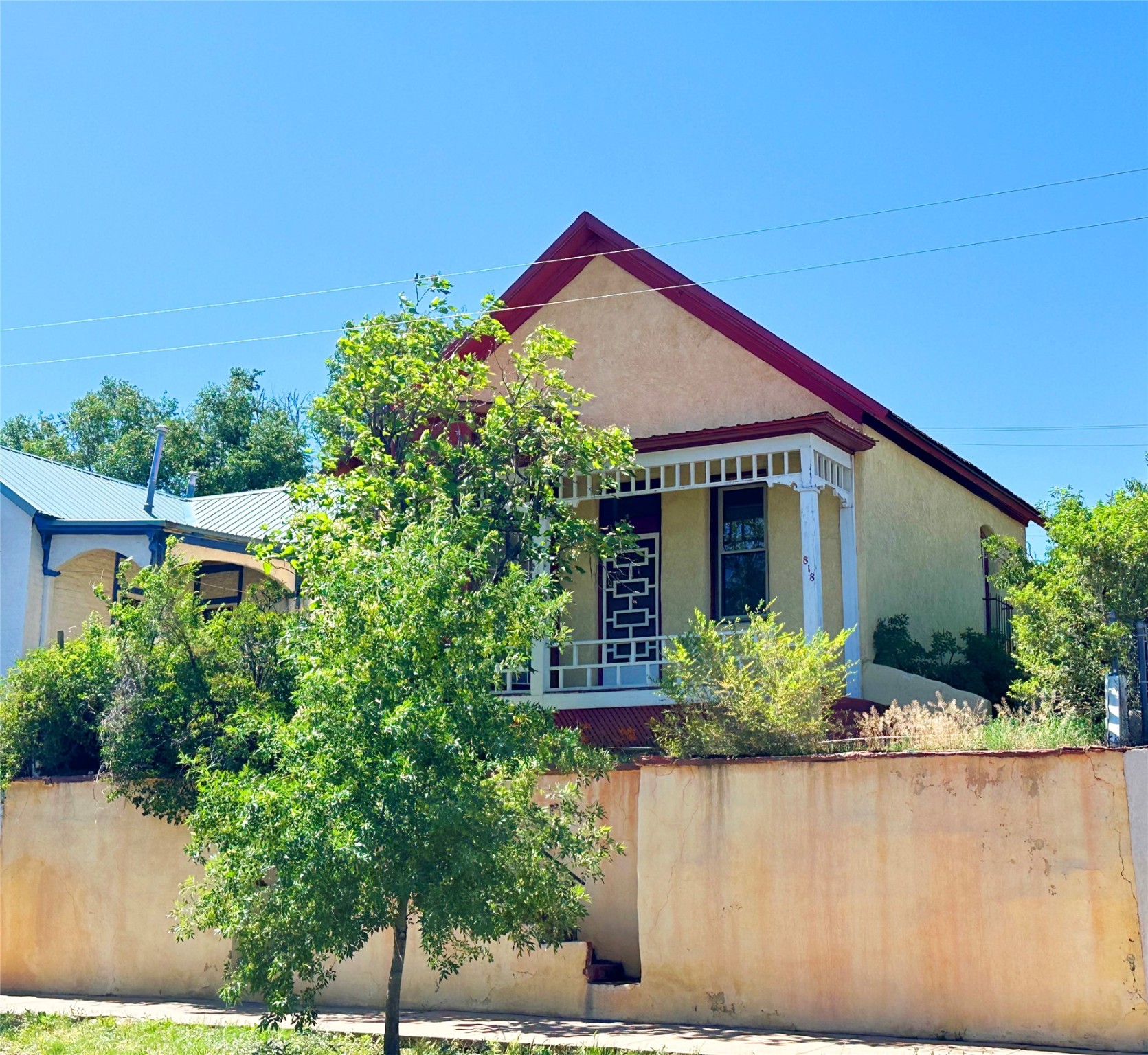 Douglas Ave, Las Vegas, NM 87701