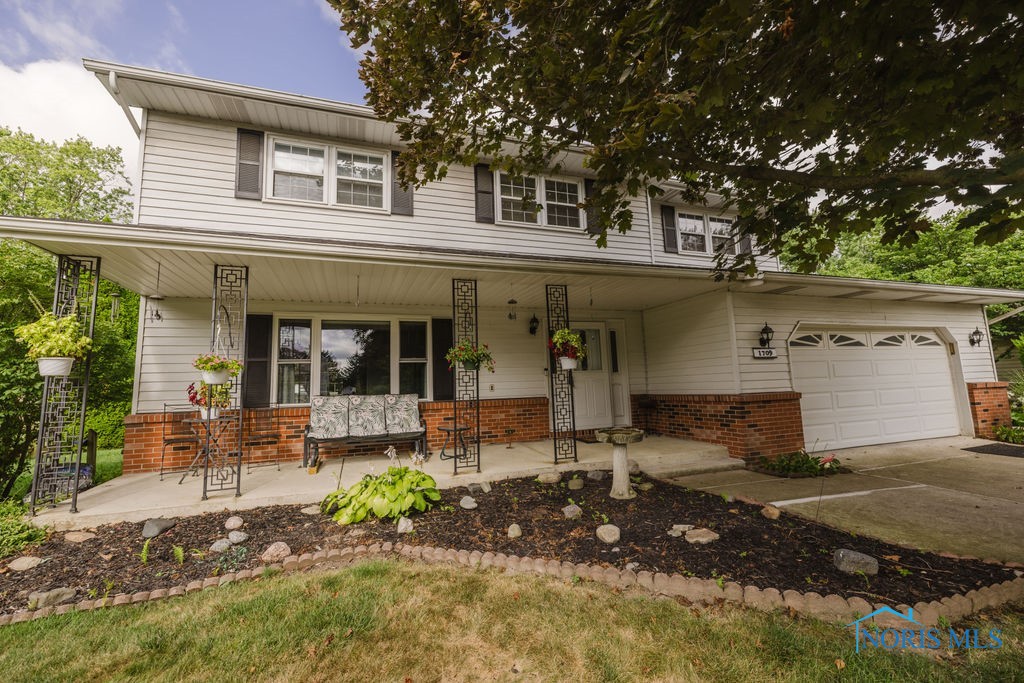 Ashfield Dr, Maumee, OH 43537