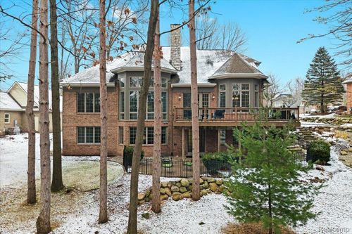 5828 Wyndam Ln, Brighton, MI, 48116-4744 | Card Image