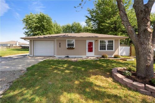 905 W 5th St, Edgerton, KS, 66021-2518 | Card Image