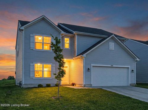 4226 Tingle Dr, Shelbyville, KY, 40065-7813 | Card Image