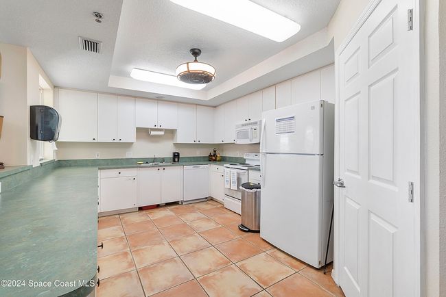 303 - 100 Riverside Dr, Condo with 2 bedrooms, 2 bathrooms and null parking in Cocoa FL | Image 65