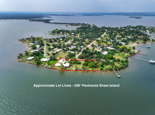 736 W Lakecrest Dr, Bluffton, TX, 78607-3020 | Card Image