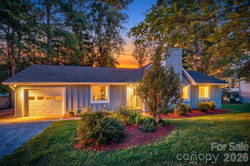 35 Golden Oaks Ln, Fletcher, NC, 28732-9234 | Card Image