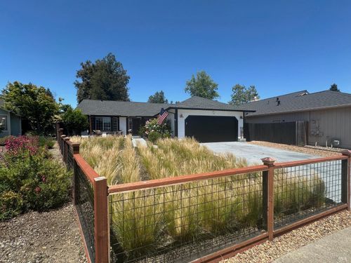 919 W Starburst Court, Windsor, CA, 95492 | Card Image