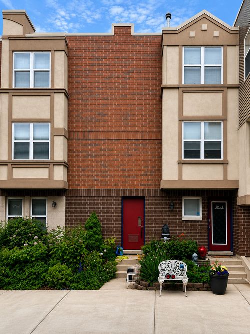 2-2011 W Chase Ave, Chicago, IL, 60645-2523 | Card Image