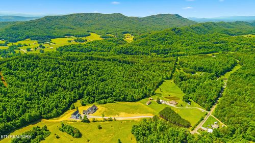 220 Three Point Rd, Vonore, TN, 37885-3021 | Card Image