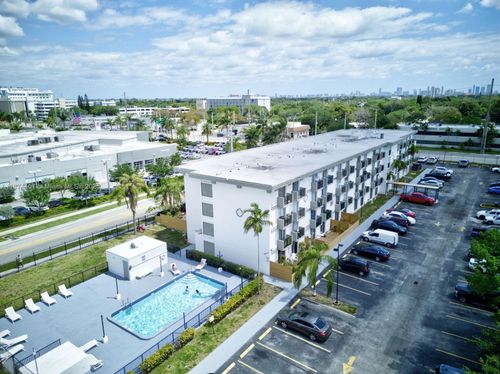 apt-212-16450 Nw 2nd Ave, Miami, FL, 33169-6016 | Card Image