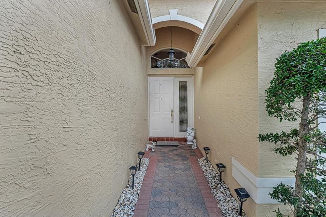 7562 Starfish Reef Ln, House other with 3 bedrooms, 2 bathrooms and null parking in Lake Worth FL | Image 35