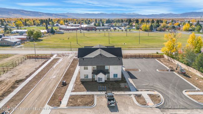 F204 - 201 E Ross Ave Avenue, Condo with 2 bedrooms, 2 bathrooms and null parking in Driggs ID | Image 5