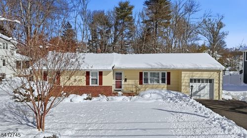 47 Clinton Ave, New Providence, NJ, 07974-1829 | Card Image