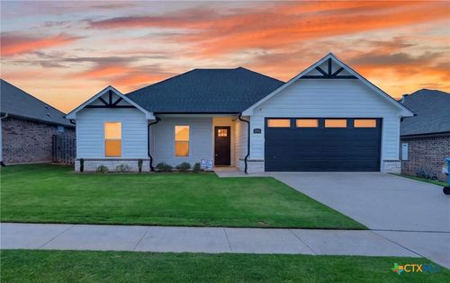 1704 Forestdale Blvd, Whitehouse, TX, 75791-5609 | Card Image
