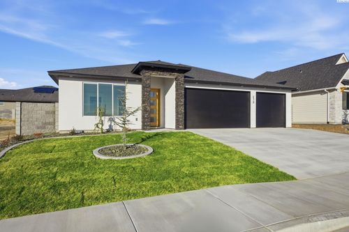 678 Cortona Way, Richland, WA, 99352-3002 | Card Image
