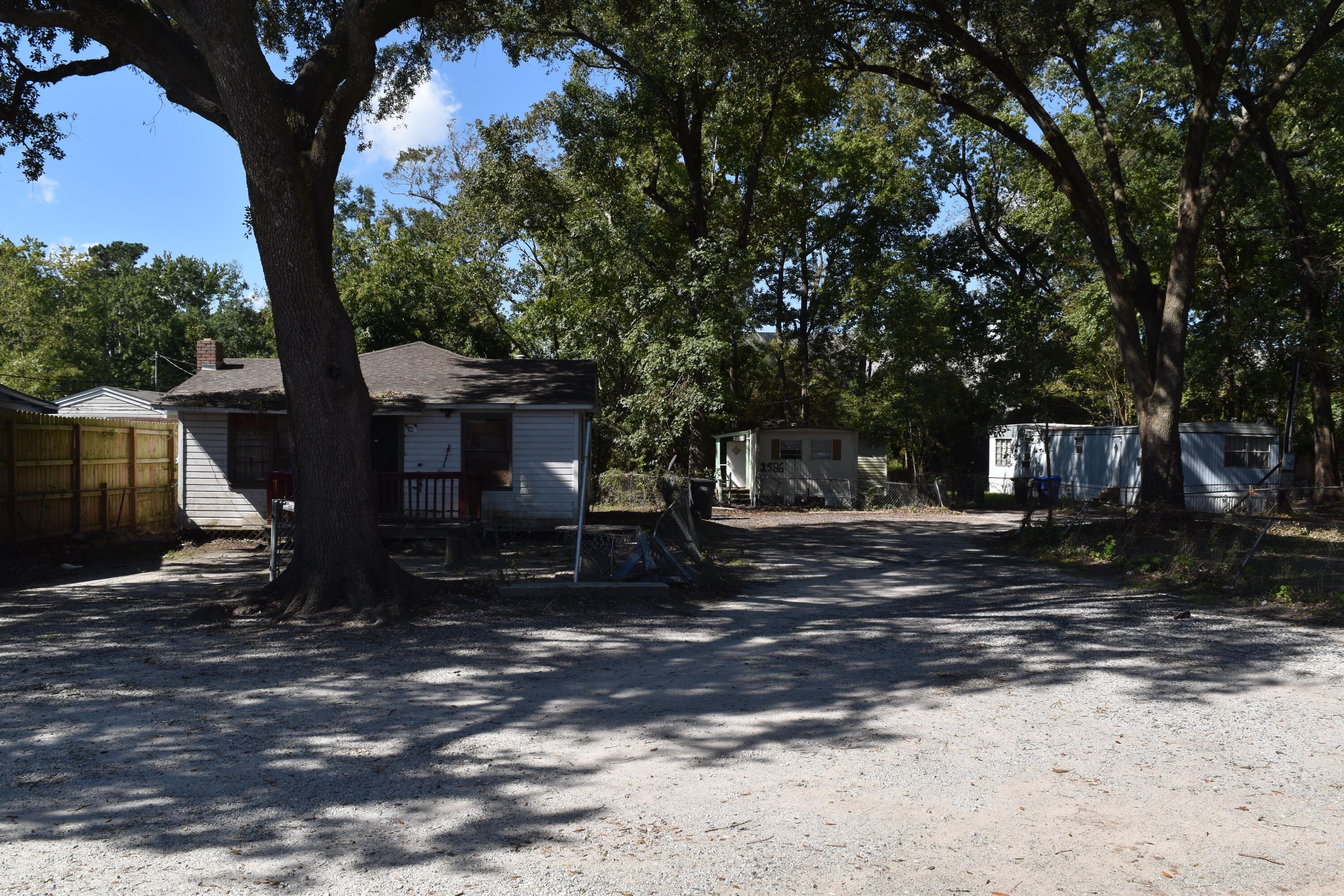 Fassitt Rd, Charleston, SC 29406