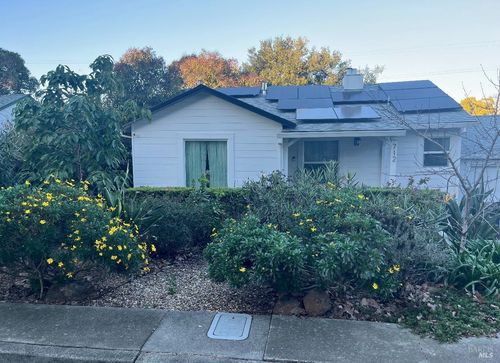 712 Laurel Street, Vallejo, CA, 94591 | Card Image