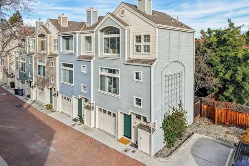 apt-45-979 Pinto Palm Ter, Sunnyvale, CA, 94087-7950 | Card Image