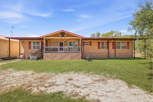 994 Quail Run, Lytle, TX, 78052-3926 | Card Image