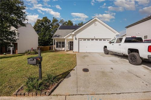 172 Dunbarton Ct, Winston Salem, NC, 27107-1886 | Card Image