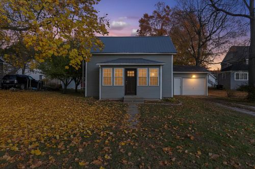 311 E Pine St, Edmore, MI, 48829 | Card Image