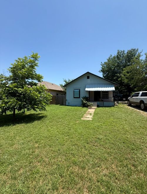 2520 Refugio Ave, Fort Worth, TX, 76164-7051 | Card Image