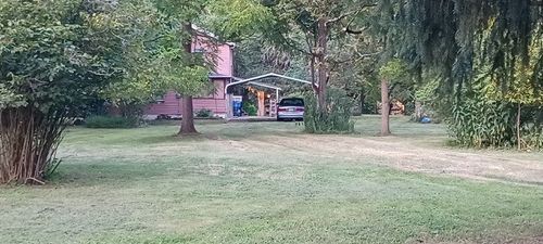 407 Twele Rd, Greenock, PA, 15047-1106 | Card Image