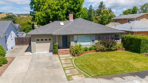 782 Clausing Ave, Novato, CA, 94945-4152 | Card Image