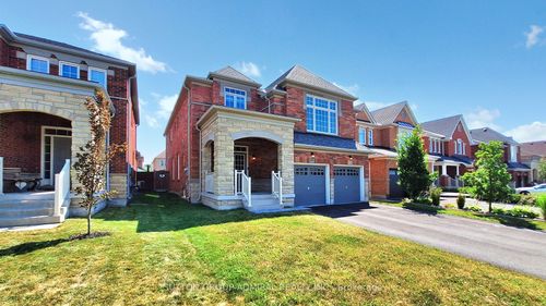 108 Stewart Cres, Bradford, ON, L3Z0T3 | Card Image