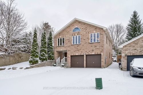 423 Irwin St, Midland, ON, L4R2V6 | Card Image