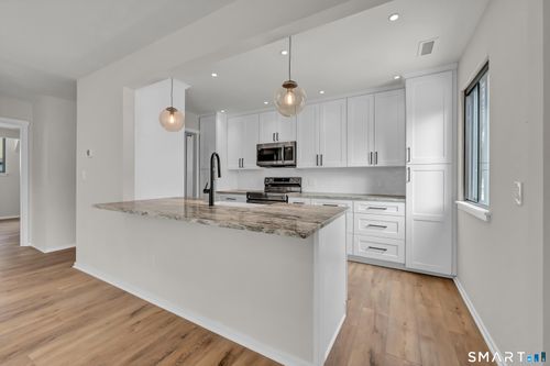 d-103 Heritage Vlg, Southbury, CT, 06488 | Card Image