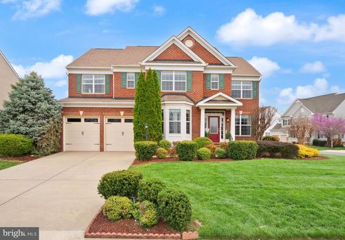 42134 Autumn Rain Cir, BRAMBLETON, VA, 20148-8096 | Card Image