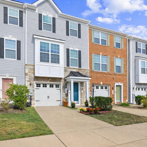 30 Arenas Ct, CAPITOL HEIGHTS, MD, 20743-5713 | Card Image