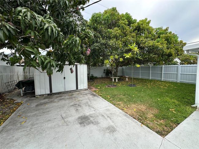 15640 - 15640 Sw 102 Nd Pl, House other with 3 bedrooms, 2 bathrooms and null parking in Miami FL | Image 27