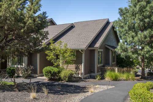 10681 Village Loop, Redmond, OR, 97756-7443 | Card Image