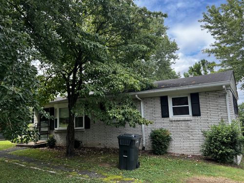143 Barbara Ave, Gallatin, TN, 37066-3601 | Card Image