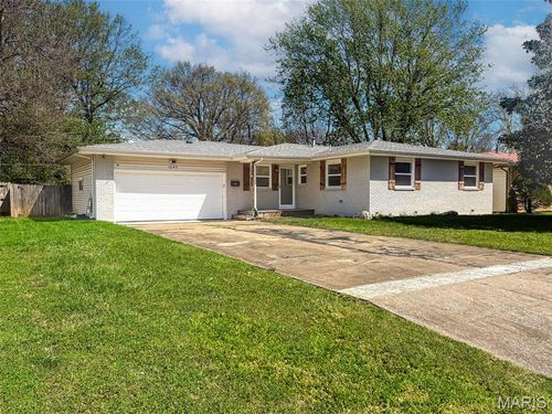 1043 E Edgewood Street, Springfield, MO, 65807 | Card Image