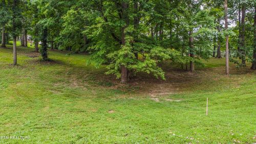 9412 Jim Loy Dr, Strawberry Plains, TN, 37871-1415 | Card Image