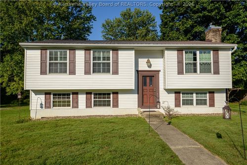 5 Oakmont Dr, Saint Albans, WV, 25177-9746 | Card Image